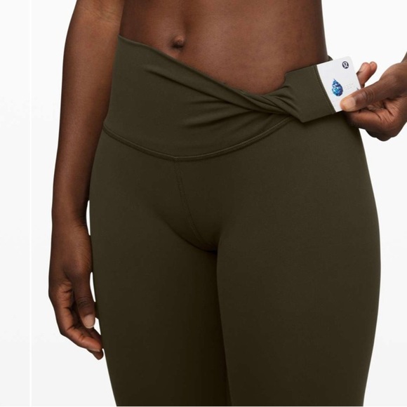 Lululemon Wunder Under Crop High-Rise Full-On Luxtreme 23” leggings size 6 - Picture 4 of 8